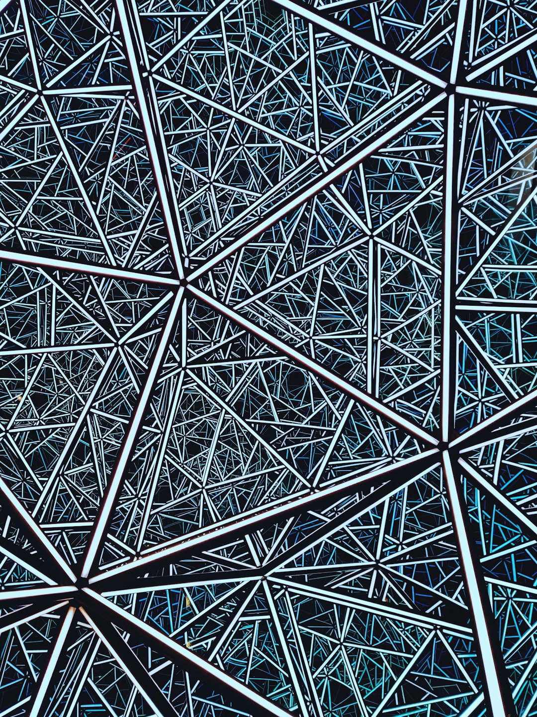 Verbundene Lichtlinien bilden ein dichtes dreidimensionales geometrisches Netzwerk.